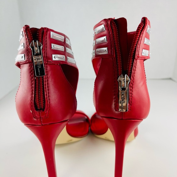 BCBG Red High Heeled Shoes size 6. - Picture 3 of 5